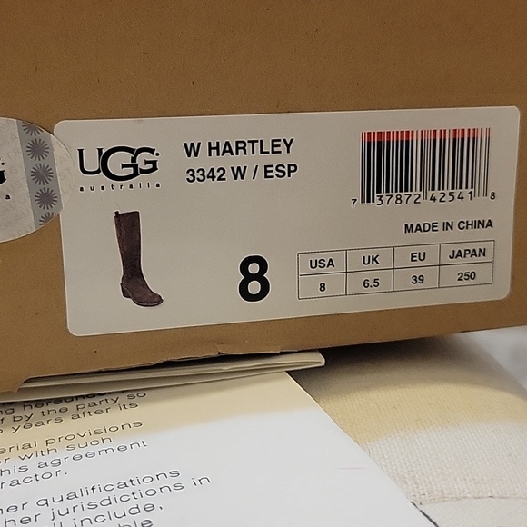 UGG Wedge Boots Size 8. Dark Brown Suede and in original box. Rarely worn. - Picture 5 of 5